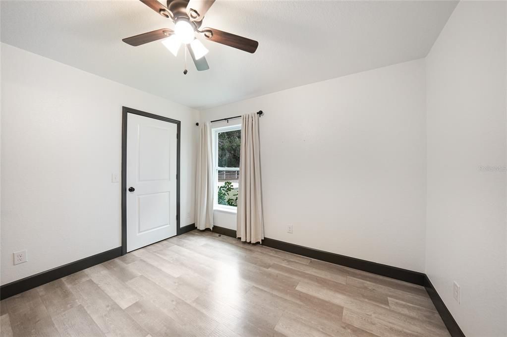 For Sale: $399,000 (3 beds, 2 baths, 1376 Square Feet)