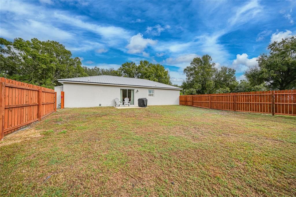 For Sale: $399,000 (3 beds, 2 baths, 1376 Square Feet)