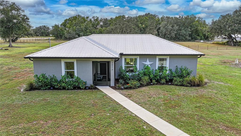 For Sale: $399,000 (3 beds, 2 baths, 1376 Square Feet)