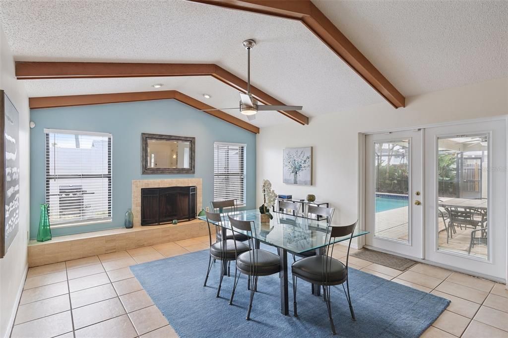 For Sale: $740,000 (4 beds, 3 baths, 1924 Square Feet)