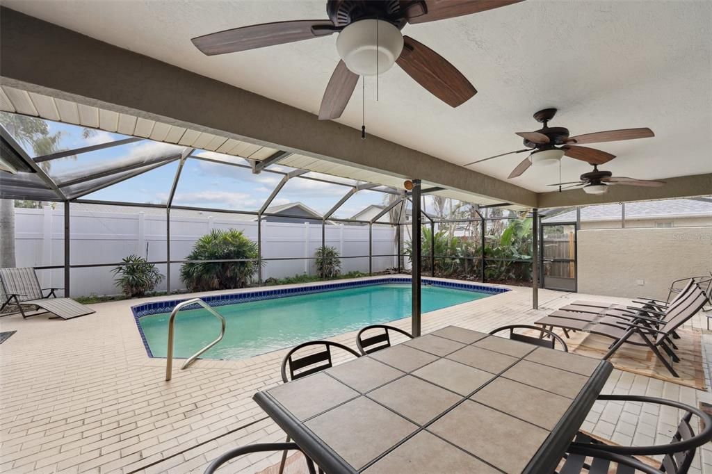 For Sale: $740,000 (4 beds, 3 baths, 1924 Square Feet)