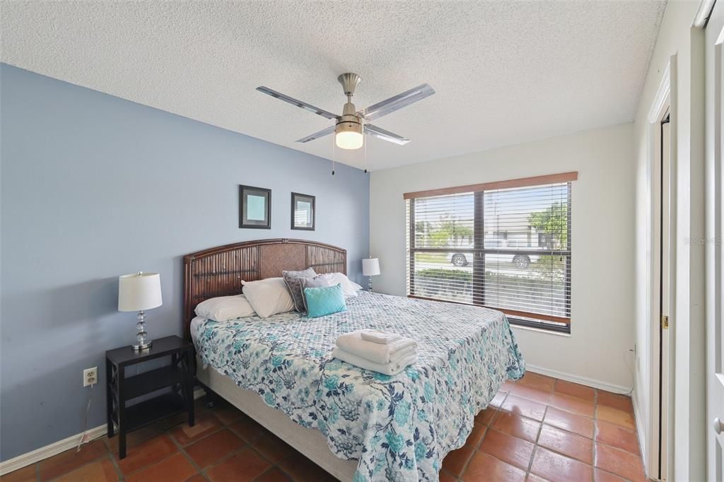 For Sale: $740,000 (4 beds, 3 baths, 1924 Square Feet)