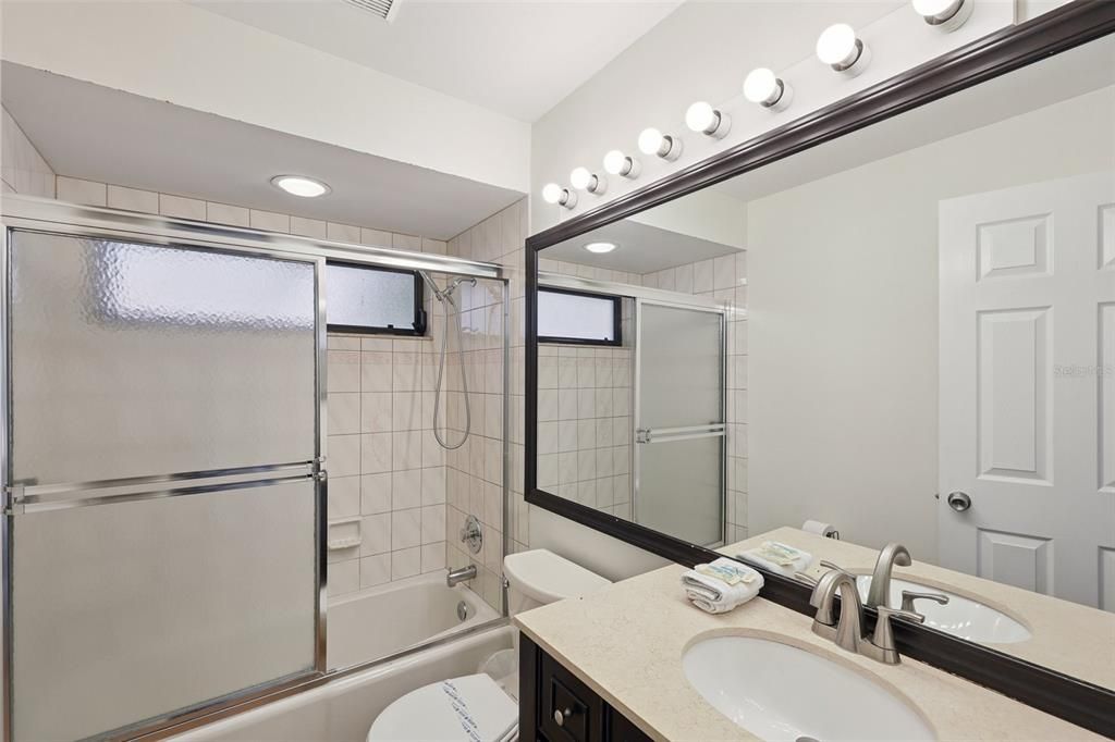 For Sale: $740,000 (4 beds, 3 baths, 1924 Square Feet)