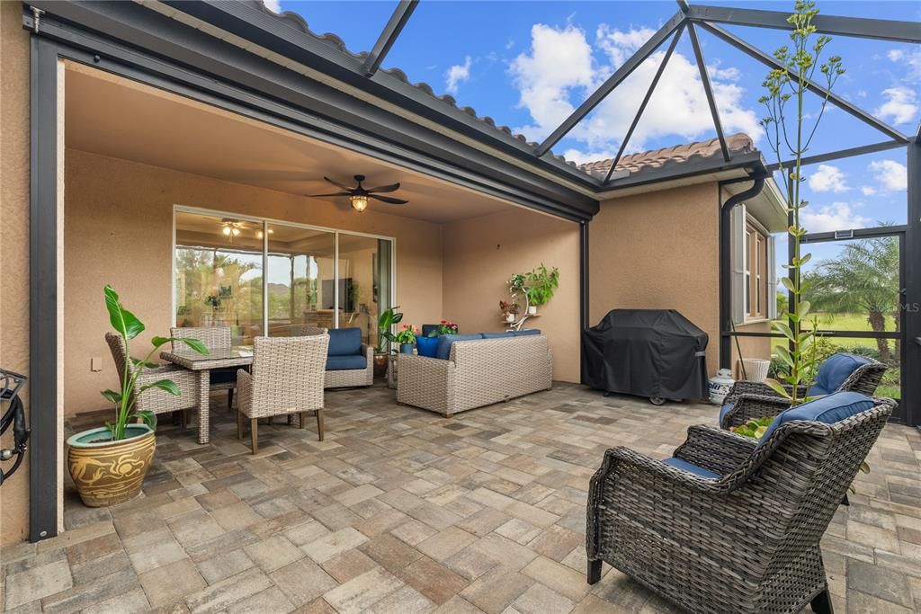 For Sale: $650,000 (4 beds, 3 baths, 2669 Square Feet)