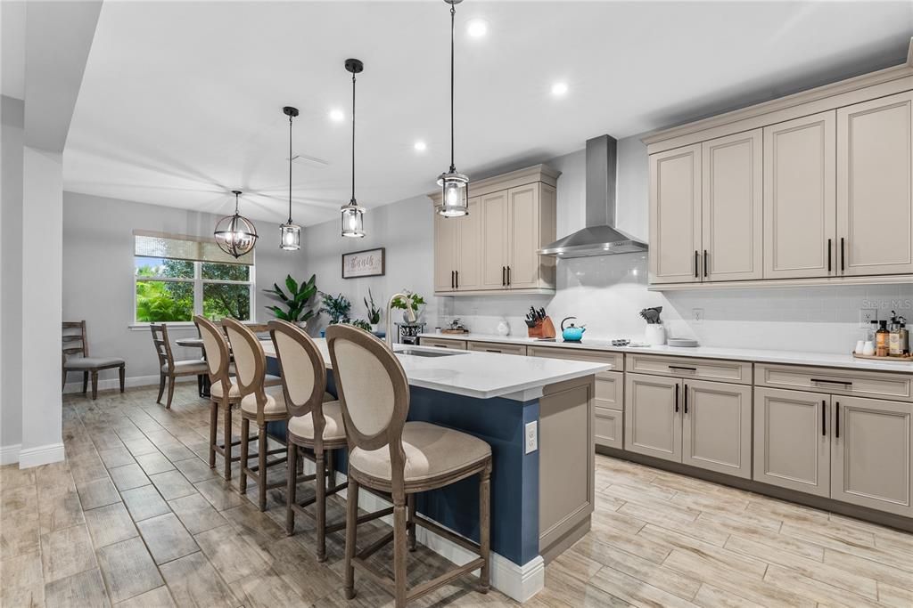 For Sale: $650,000 (4 beds, 3 baths, 2669 Square Feet)