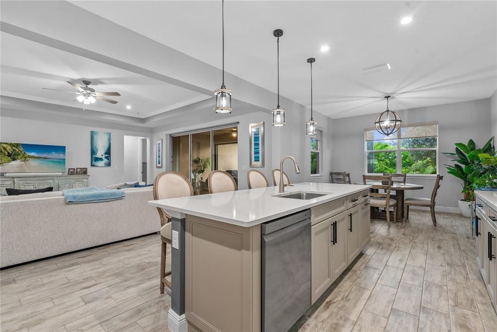 For Sale: $650,000 (4 beds, 3 baths, 2669 Square Feet)