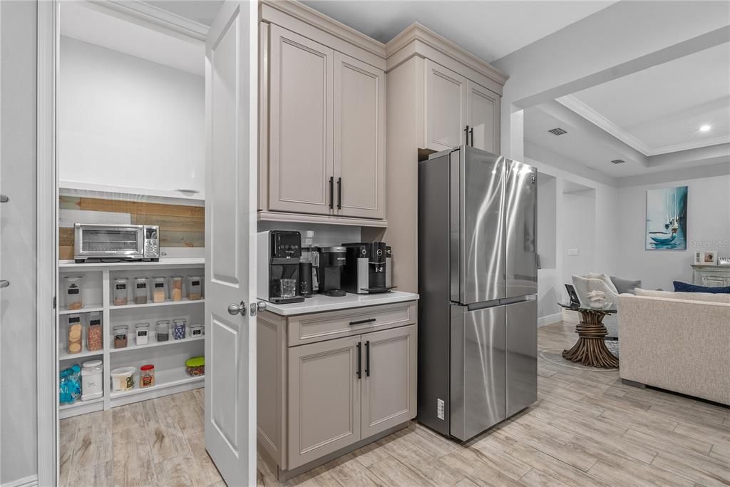 For Sale: $650,000 (4 beds, 3 baths, 2669 Square Feet)