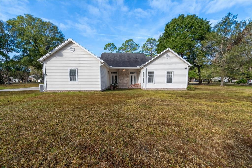 For Sale: $399,900 (4 beds, 2 baths, 2166 Square Feet)