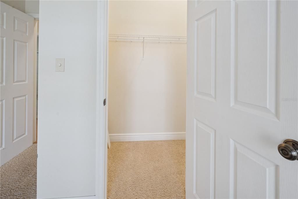 For Sale: $399,900 (4 beds, 2 baths, 2166 Square Feet)