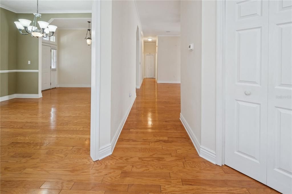 For Sale: $399,900 (4 beds, 2 baths, 2166 Square Feet)