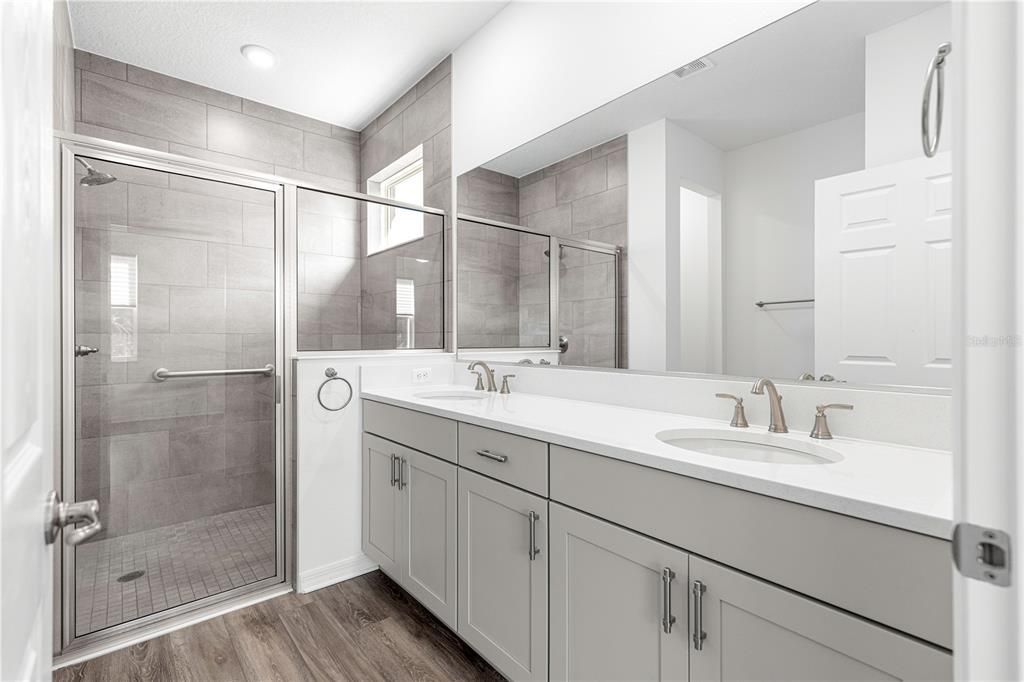 For Sale: $309,900 (3 beds, 2 baths, 1469 Square Feet)