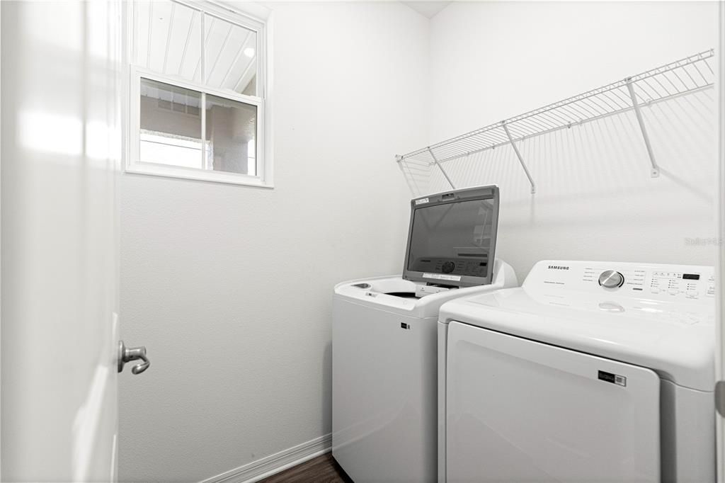 For Sale: $309,900 (3 beds, 2 baths, 1469 Square Feet)