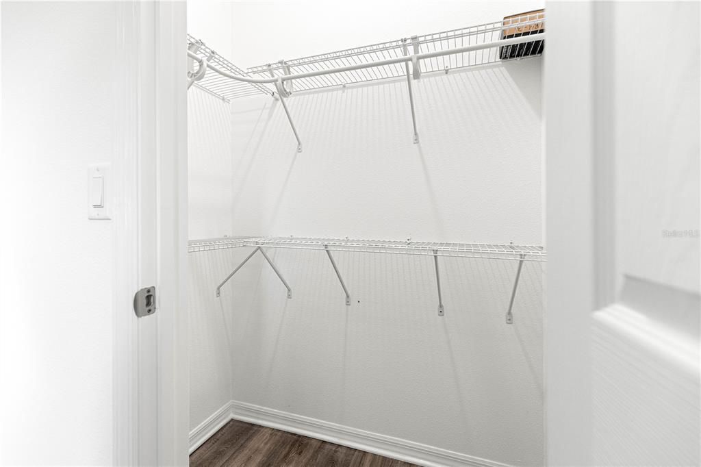 For Sale: $309,900 (3 beds, 2 baths, 1469 Square Feet)