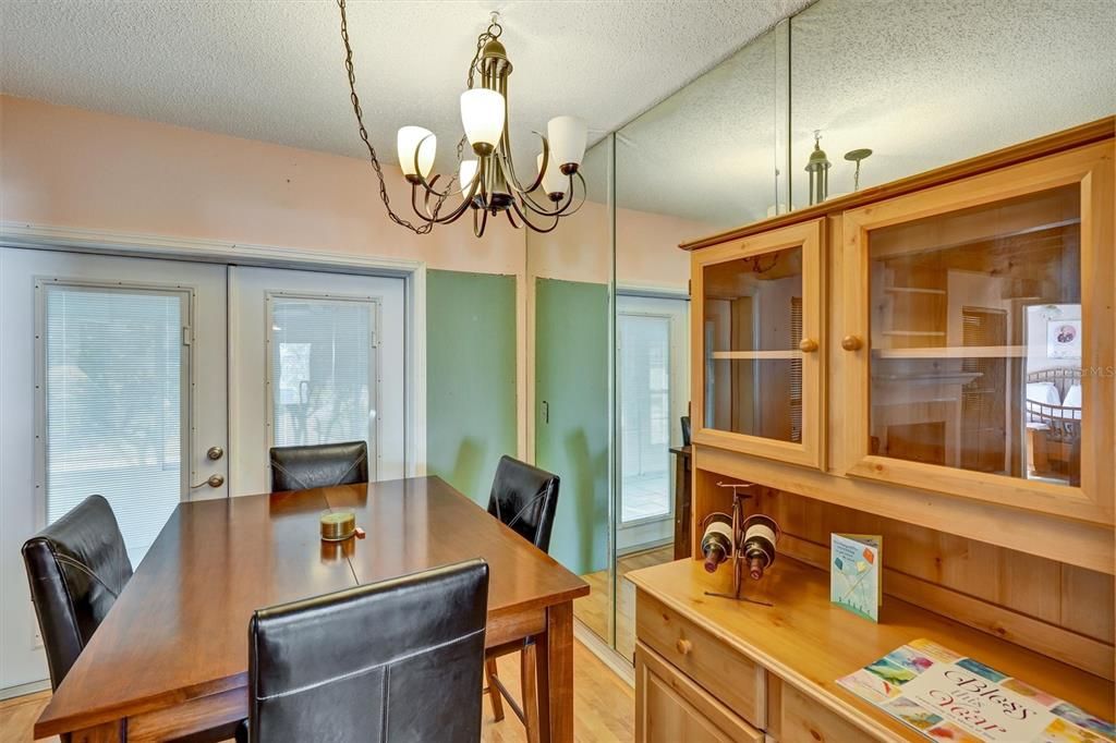 For Sale: $334,900 (3 beds, 2 baths, 1345 Square Feet)