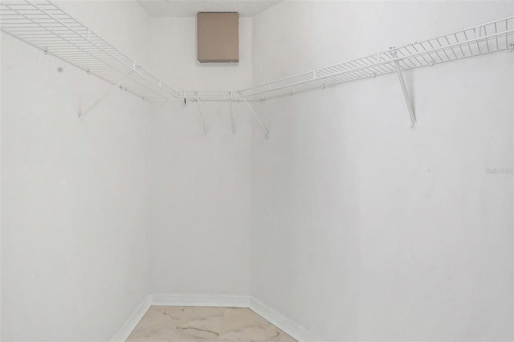 出租: $2,250 (4 贝兹, 2 浴室, 1507 平方英尺)