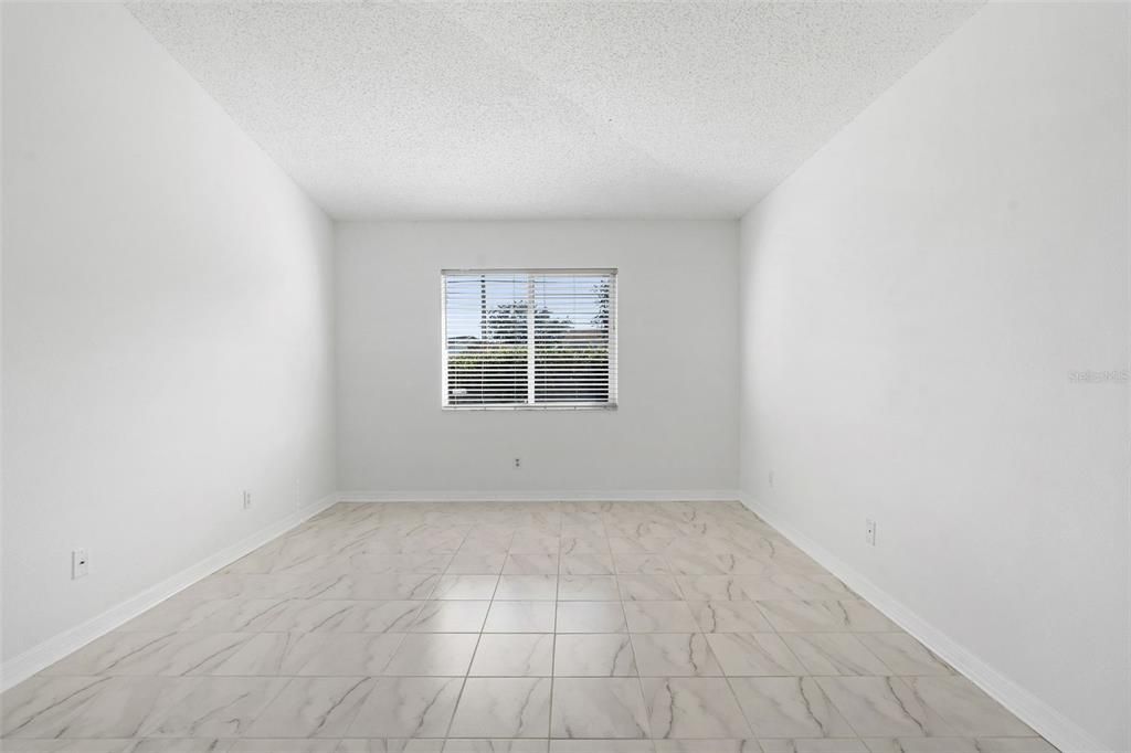 出租: $2,250 (4 贝兹, 2 浴室, 1507 平方英尺)