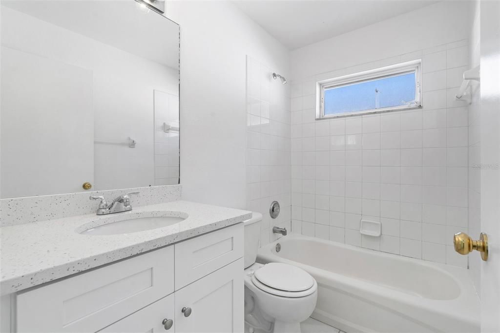 出租: $2,250 (4 贝兹, 2 浴室, 1507 平方英尺)