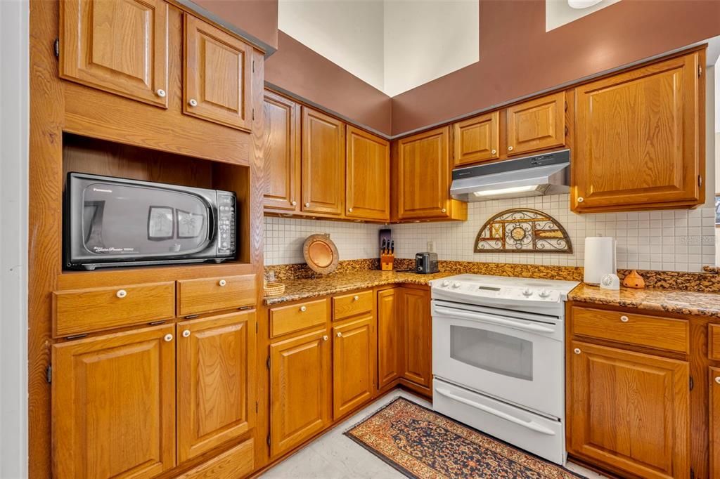 For Sale: $760,000 (4 beds, 3 baths, 2940 Square Feet)