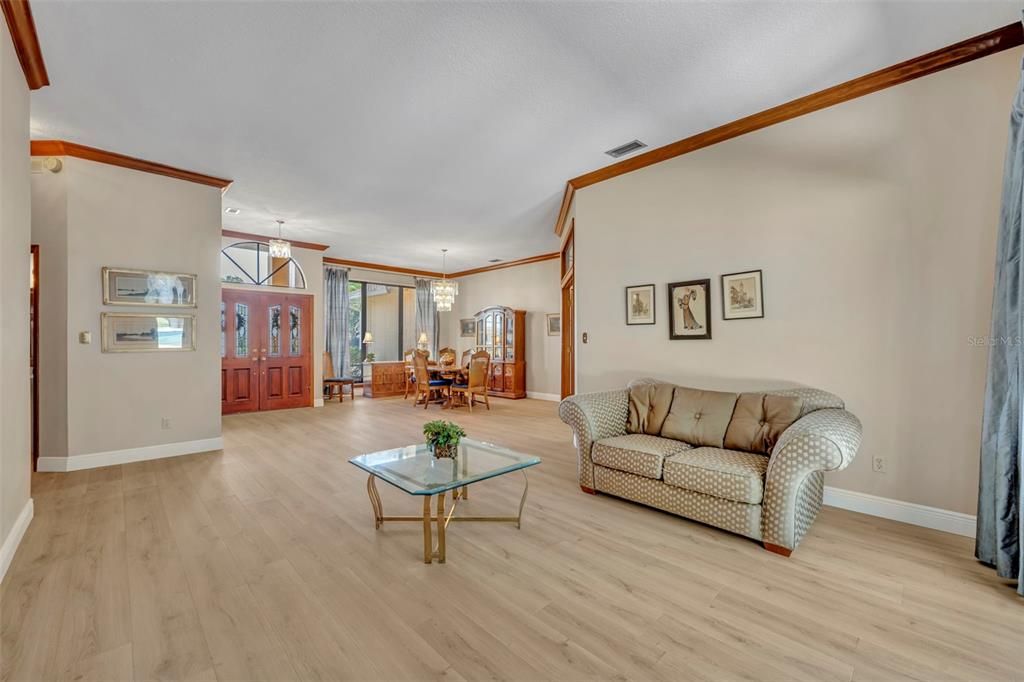 For Sale: $760,000 (4 beds, 3 baths, 2940 Square Feet)