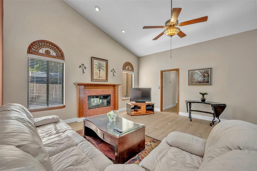 For Sale: $760,000 (4 beds, 3 baths, 2940 Square Feet)