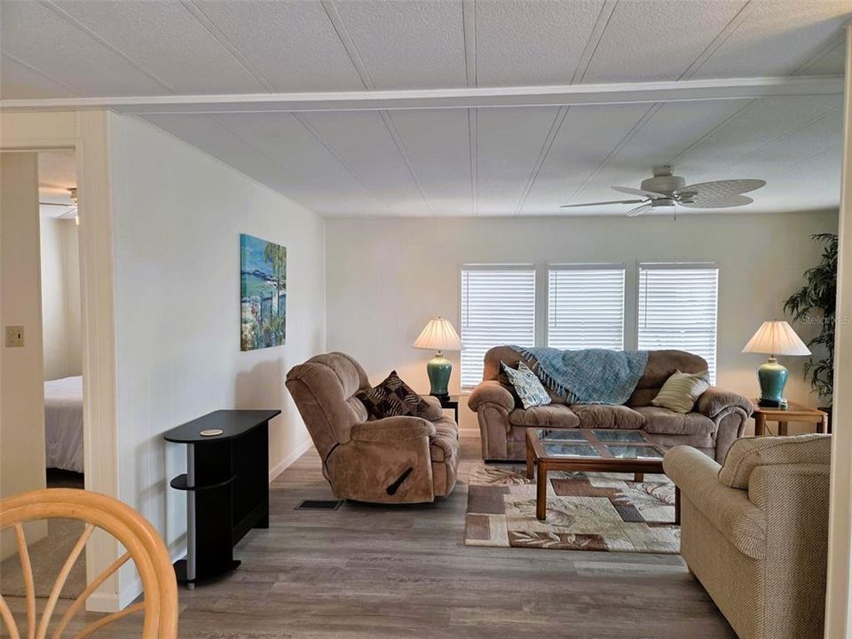 For Sale: $174,900 (2 beds, 2 baths, 960 Square Feet)