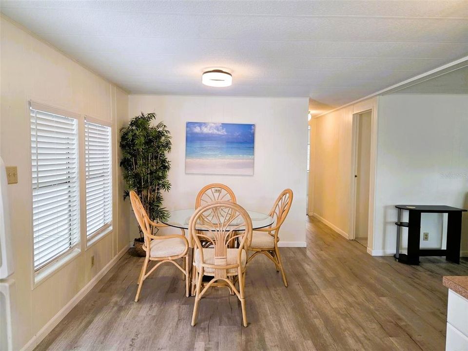 For Sale: $174,900 (2 beds, 2 baths, 960 Square Feet)