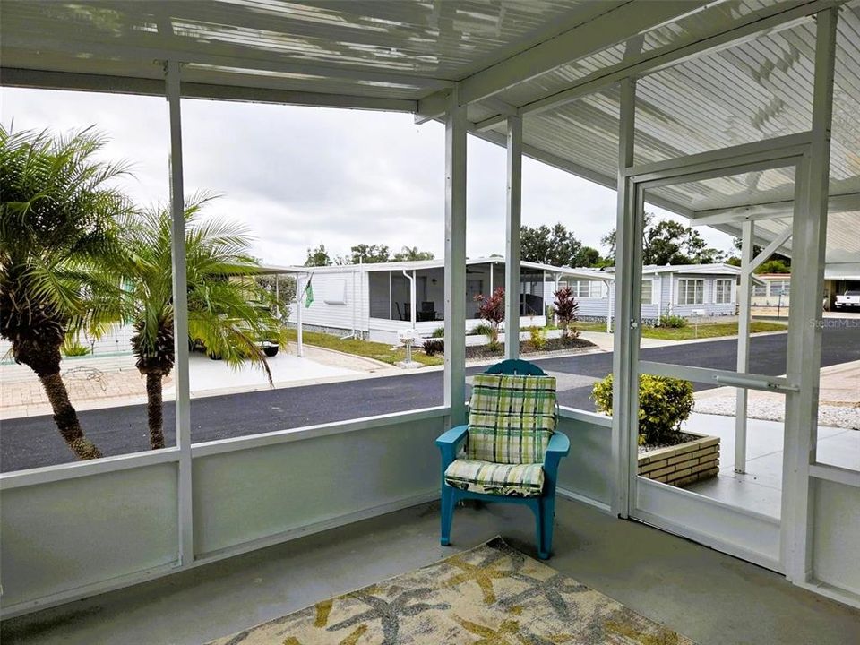 For Sale: $174,900 (2 beds, 2 baths, 960 Square Feet)