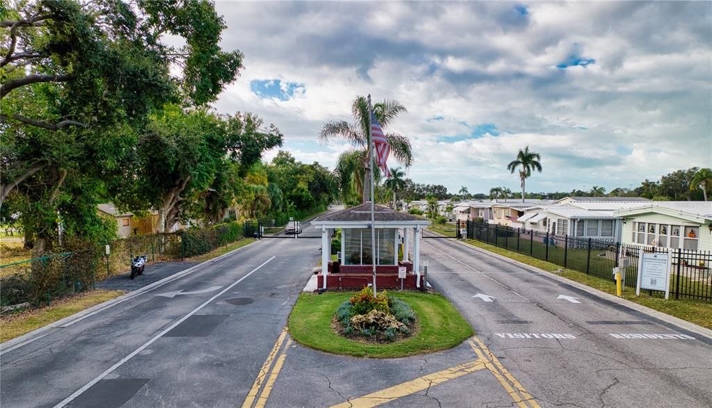 For Sale: $174,900 (2 beds, 2 baths, 960 Square Feet)