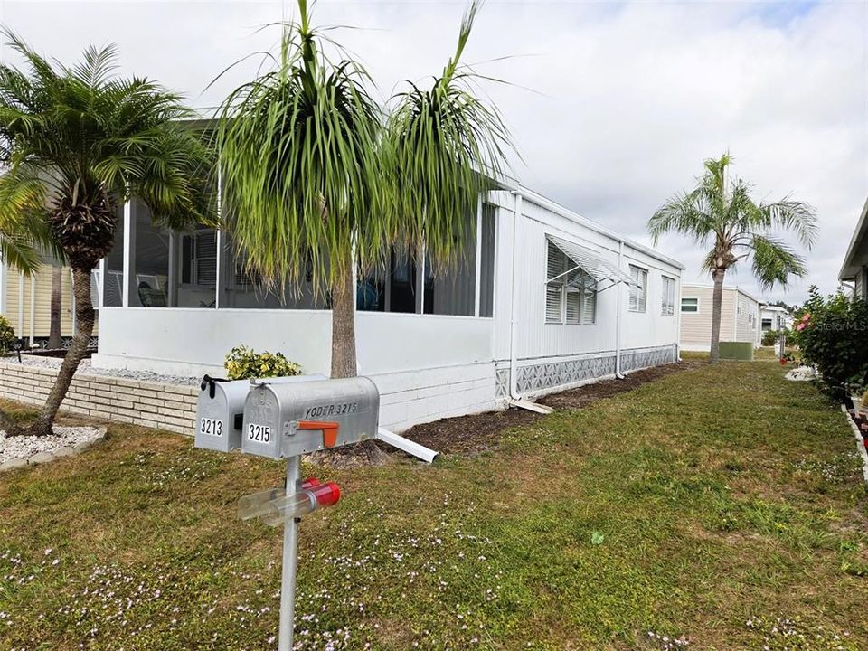 For Sale: $174,900 (2 beds, 2 baths, 960 Square Feet)