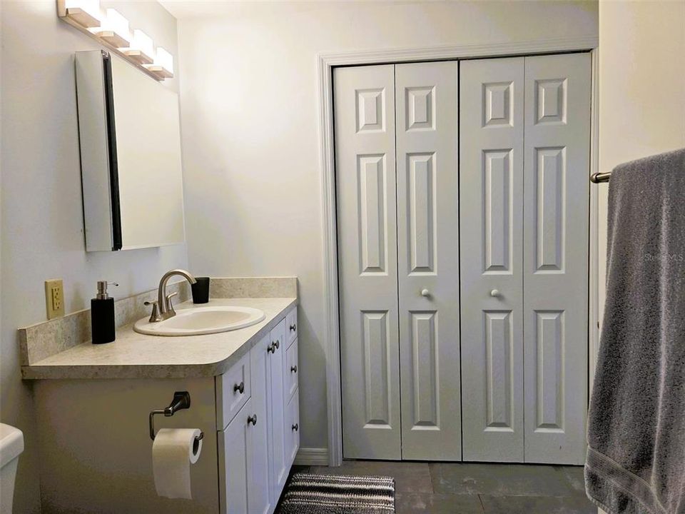 For Sale: $174,900 (2 beds, 2 baths, 960 Square Feet)