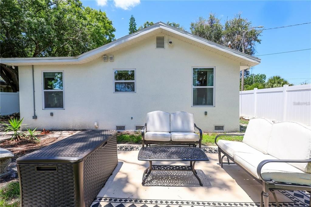 For Sale: $359,900 (3 beds, 1 baths, 768 Square Feet)