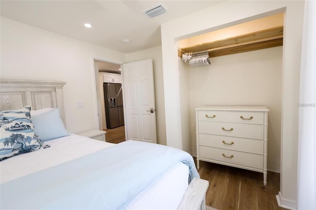 For Sale: $359,900 (3 beds, 1 baths, 768 Square Feet)