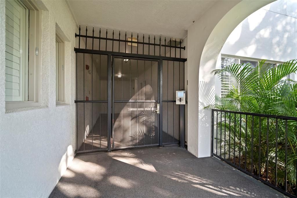 待售: $699,900 (2 贝兹, 2 浴室, 1404 平方英尺)