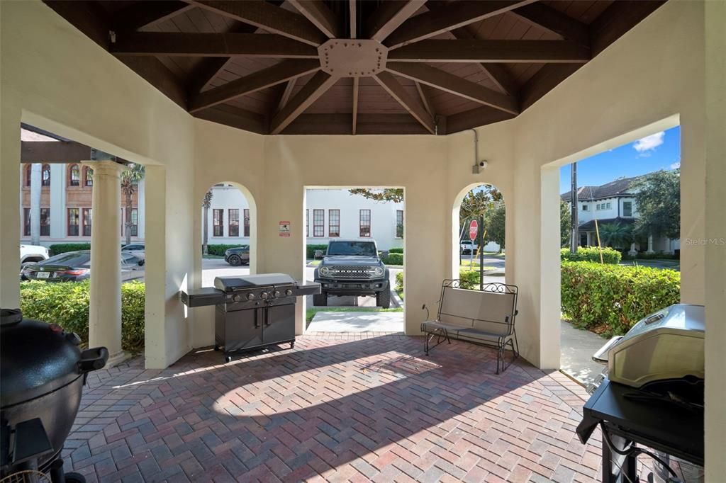 待售: $699,900 (2 贝兹, 2 浴室, 1404 平方英尺)