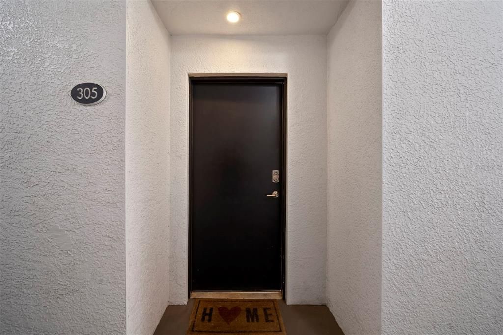 待售: $699,900 (2 贝兹, 2 浴室, 1404 平方英尺)