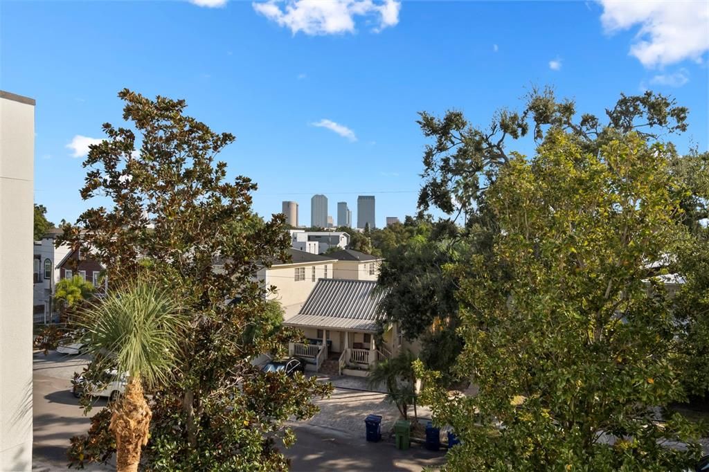 待售: $699,900 (2 贝兹, 2 浴室, 1404 平方英尺)