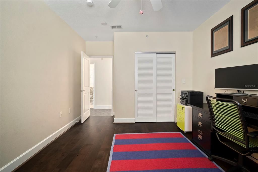 待售: $699,900 (2 贝兹, 2 浴室, 1404 平方英尺)