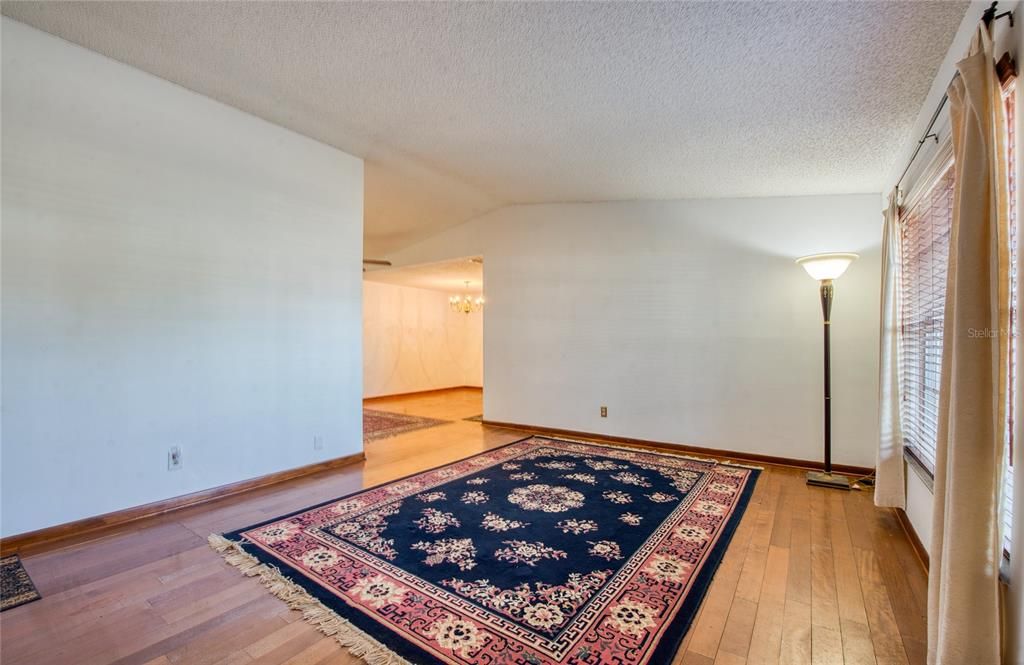 For Sale: $445,000 (5 beds, 2 baths, 1685 Square Feet)