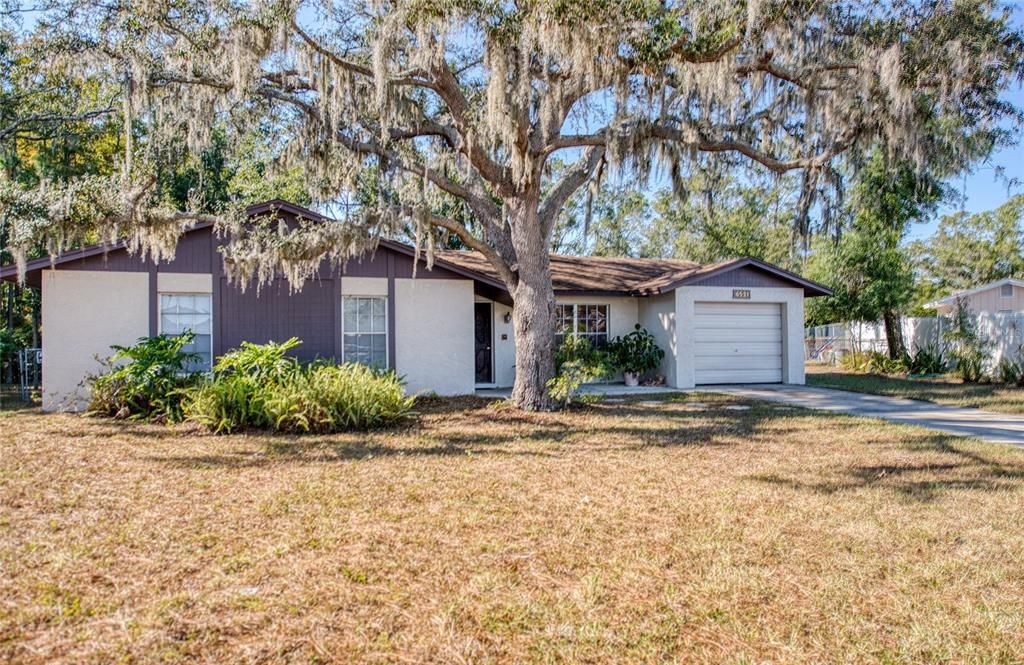 For Sale: $445,000 (5 beds, 2 baths, 1685 Square Feet)