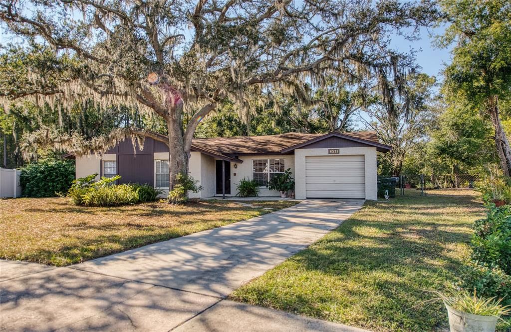 For Sale: $445,000 (5 beds, 2 baths, 1685 Square Feet)