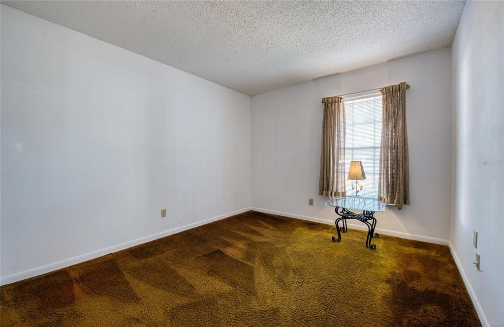 For Sale: $445,000 (5 beds, 2 baths, 1685 Square Feet)