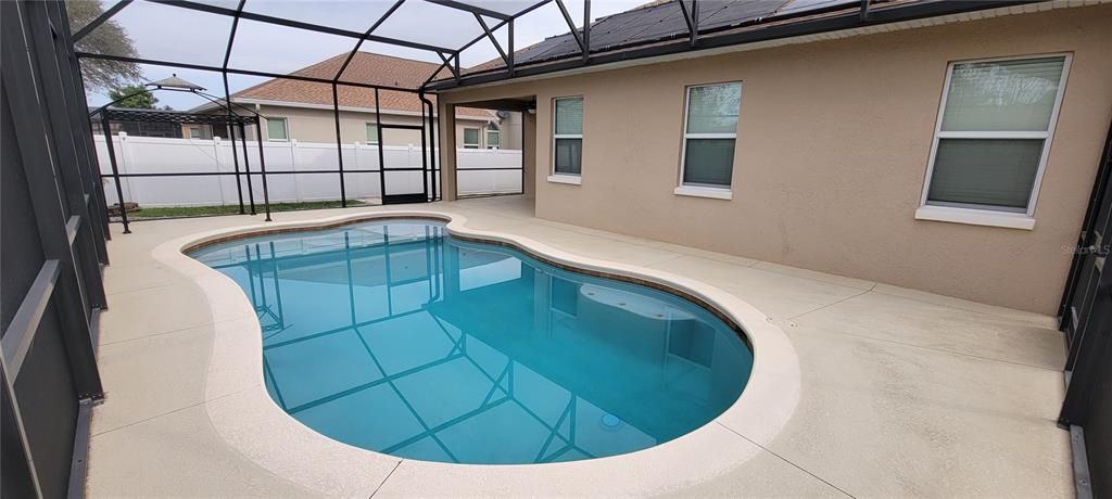 出租: $2,800 (4 贝兹, 2 浴室, 2585 平方英尺)