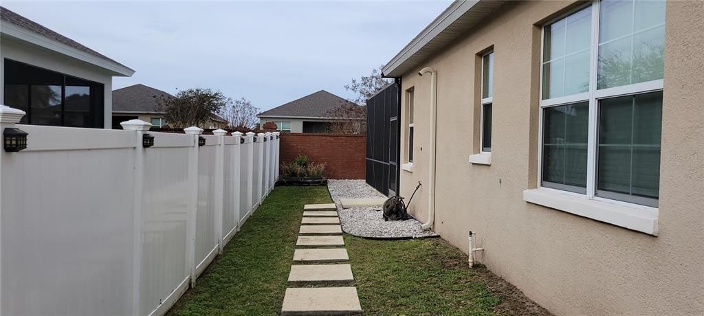 出租: $2,800 (4 贝兹, 2 浴室, 2585 平方英尺)