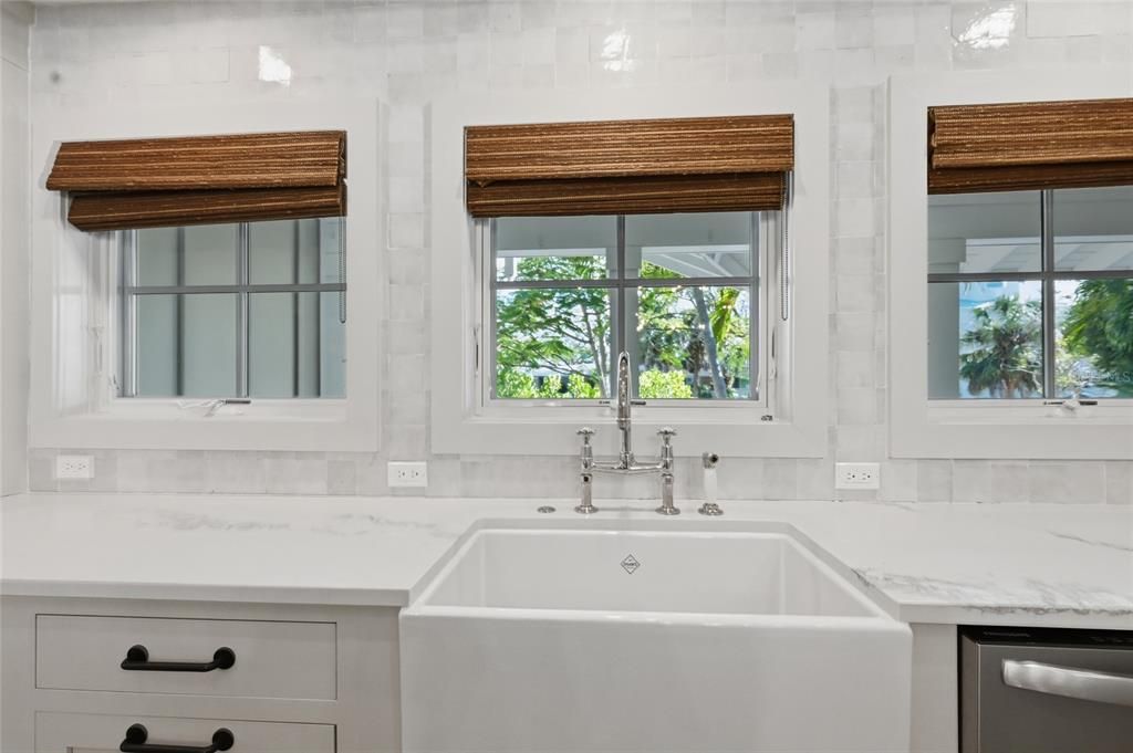 For Sale: $2,095,000 (3 beds, 3 baths, 1905 Square Feet)