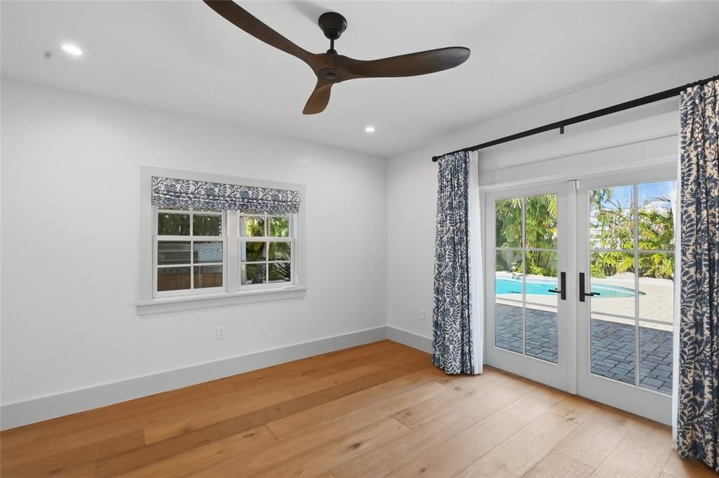 For Sale: $2,095,000 (3 beds, 3 baths, 1905 Square Feet)