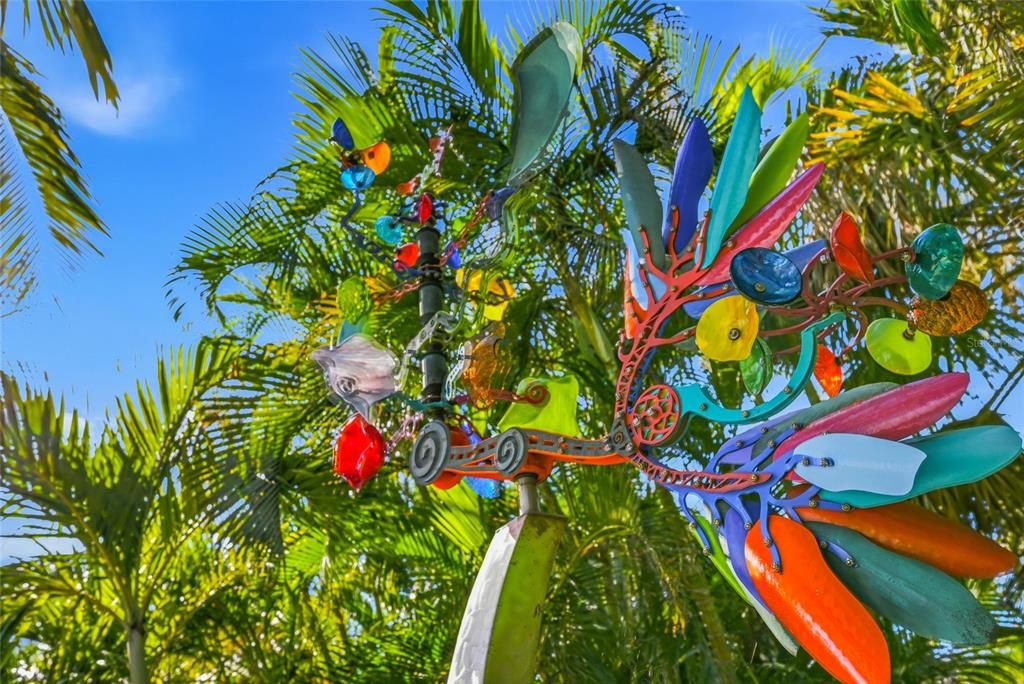 For Sale: $2,095,000 (3 beds, 3 baths, 1905 Square Feet)