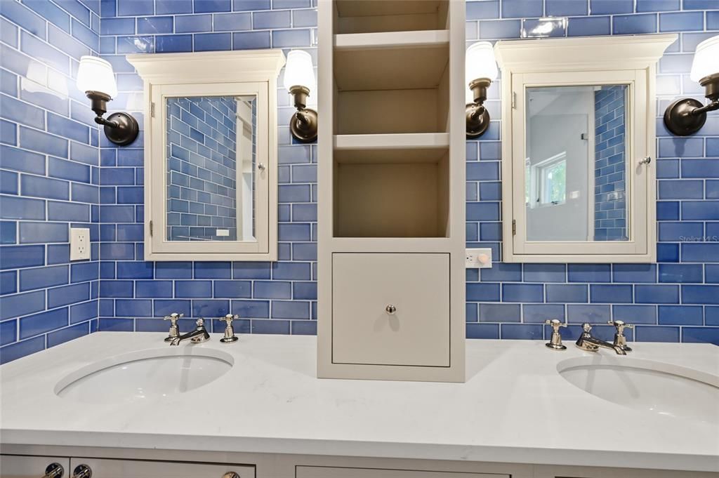 For Sale: $2,095,000 (3 beds, 3 baths, 1905 Square Feet)