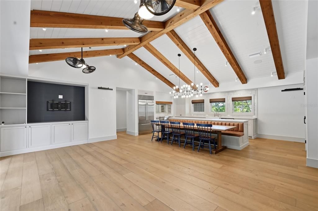 For Sale: $2,095,000 (3 beds, 3 baths, 1905 Square Feet)