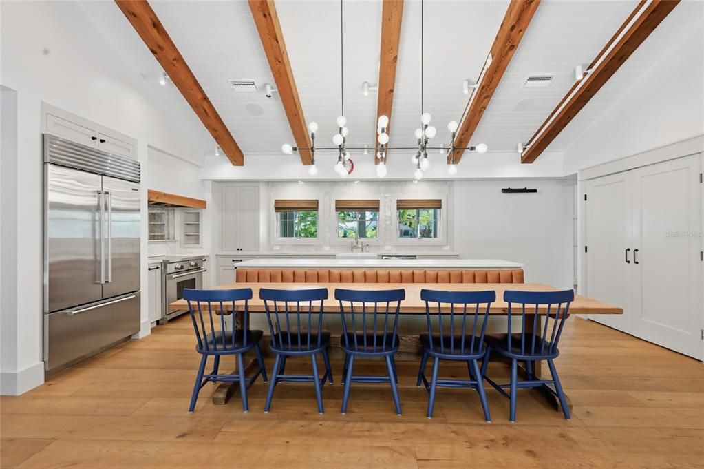 For Sale: $2,095,000 (3 beds, 3 baths, 1905 Square Feet)