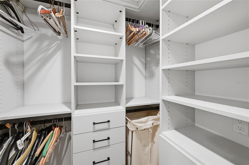 For Sale: $2,095,000 (3 beds, 3 baths, 1905 Square Feet)